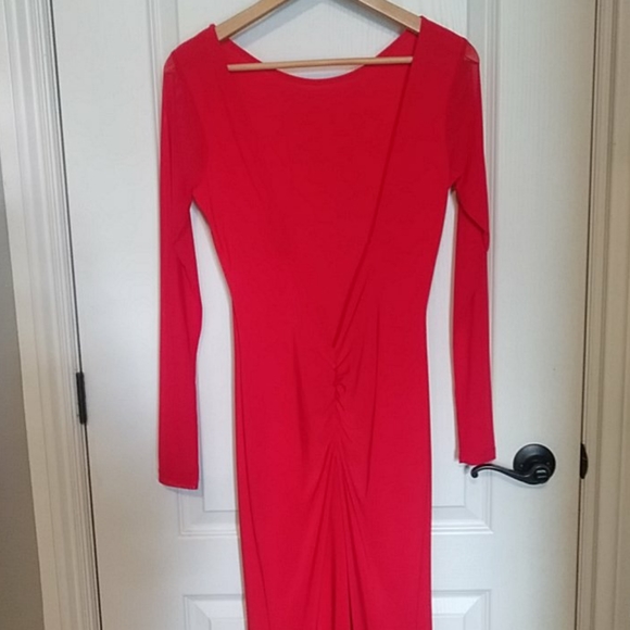 Backless dress - Picture 3 of 5